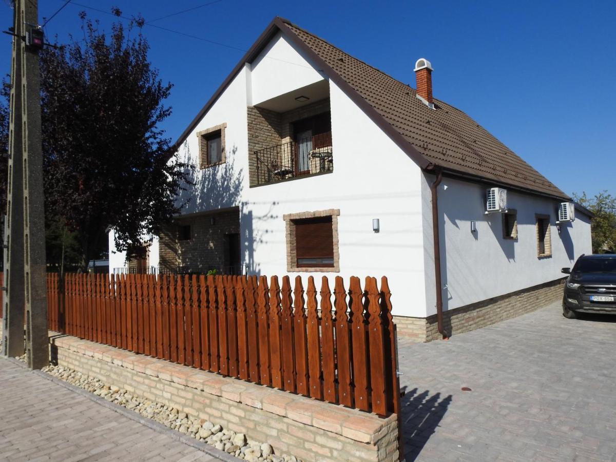 Kukorica Csarda Apartman 2 Balatonujlak Eksteriør bilde